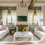 La Casa Vieja En Castaneda *