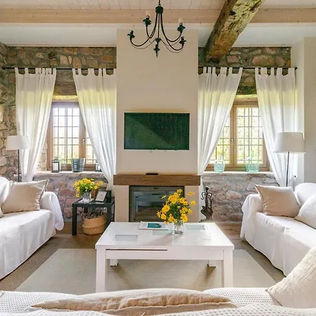 La Casa Vieja En Castaneda *